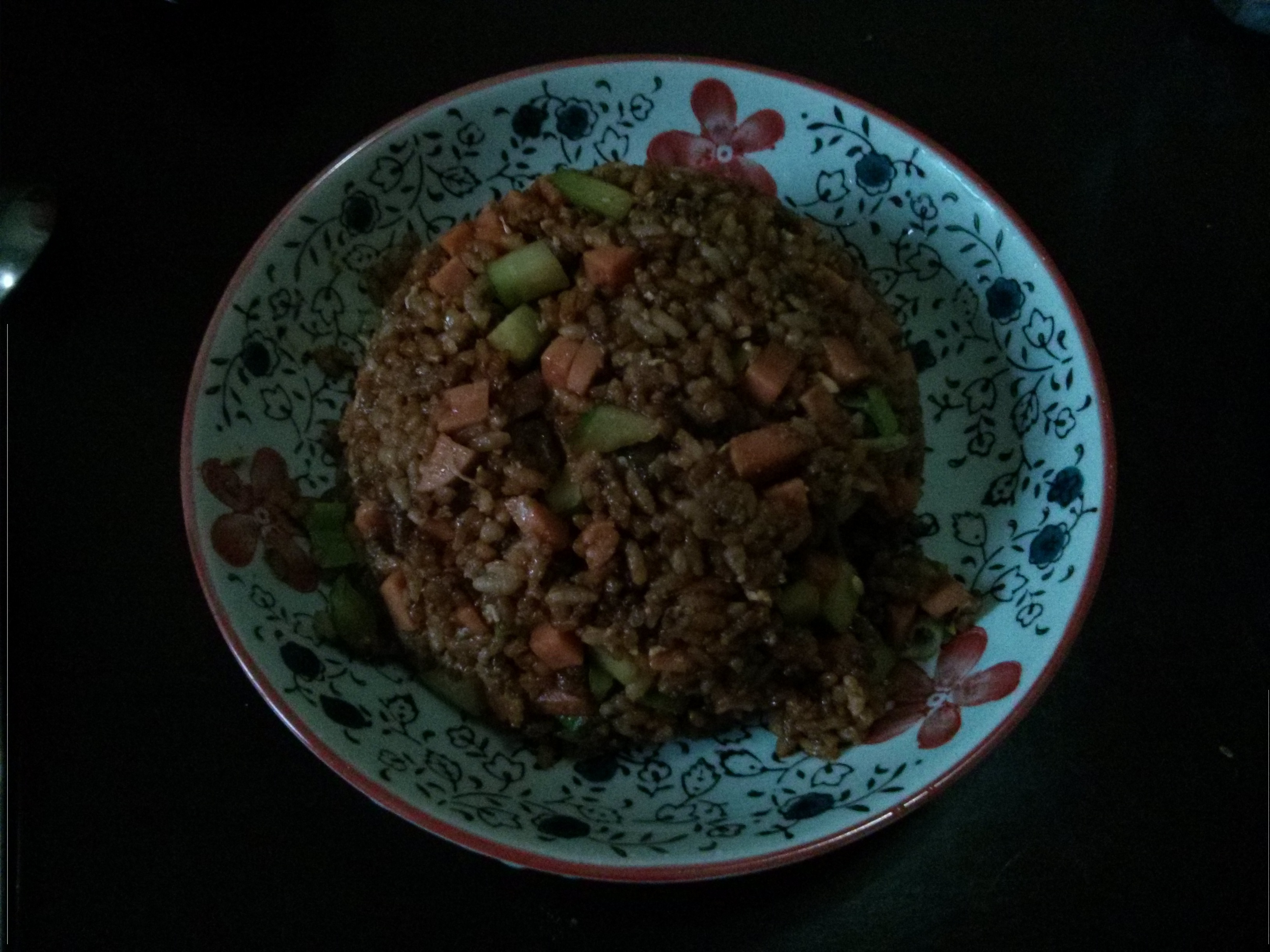 据说是 正宗酱油炒饭
