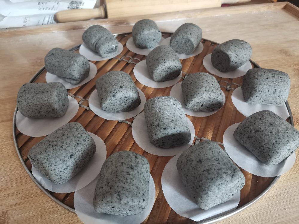 黑芝麻馒头（一发）