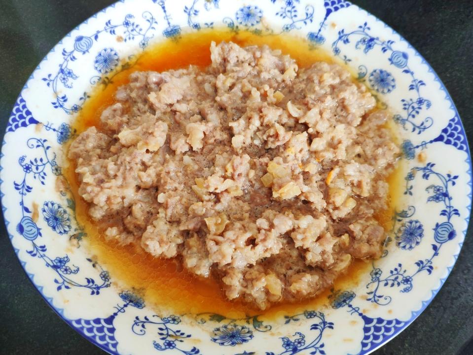 咸瓜蒸肉饼