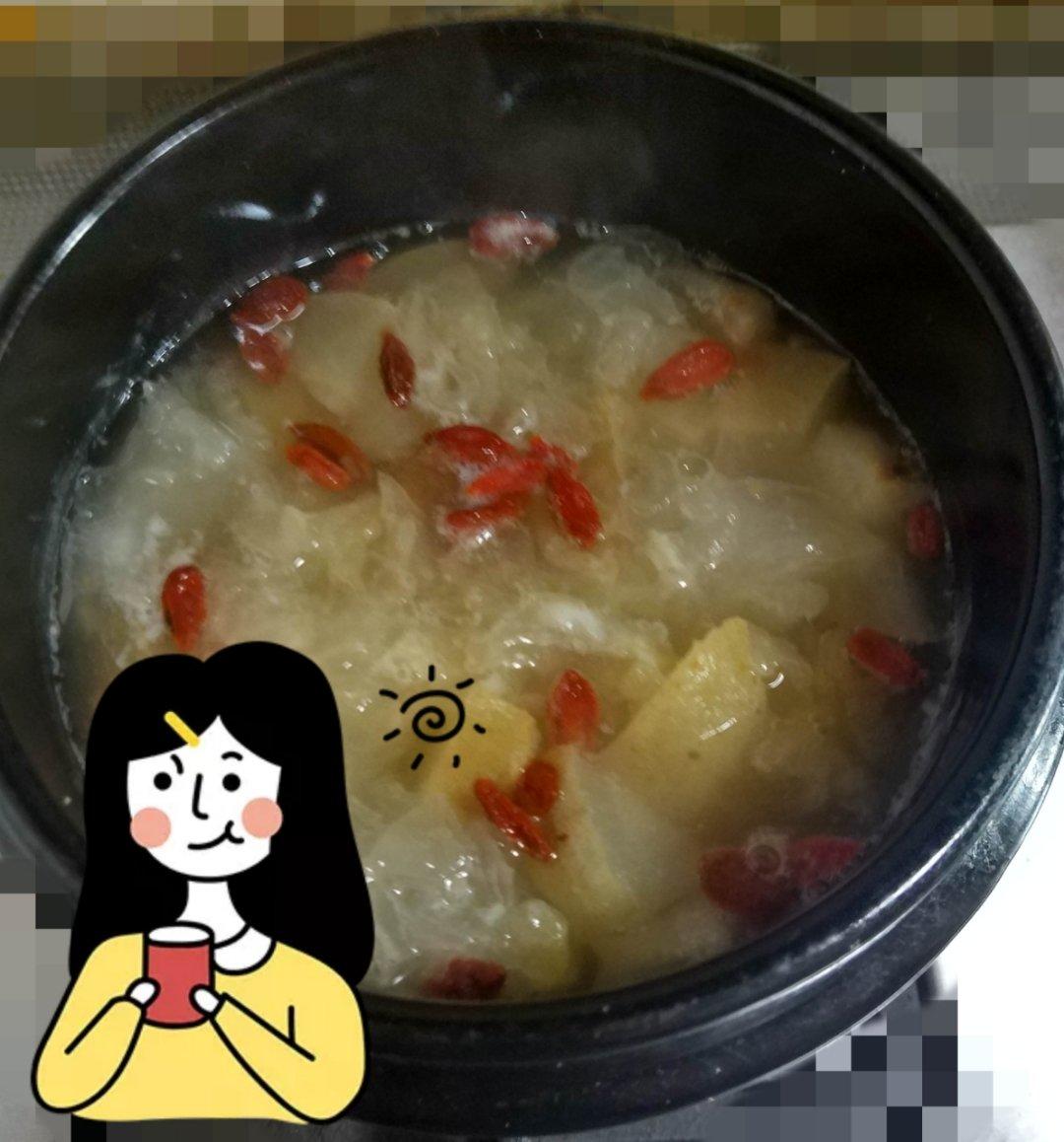 冰糖银耳梨汤