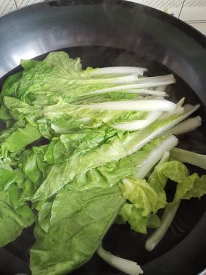 丸子炖青菜的做法 步骤2