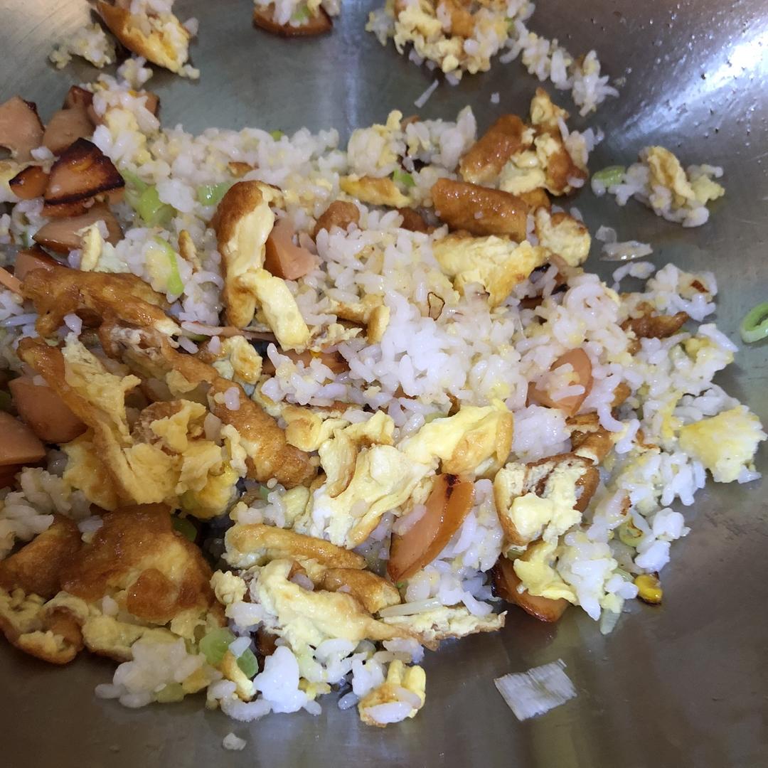 黄金火腿肠蛋炒饭