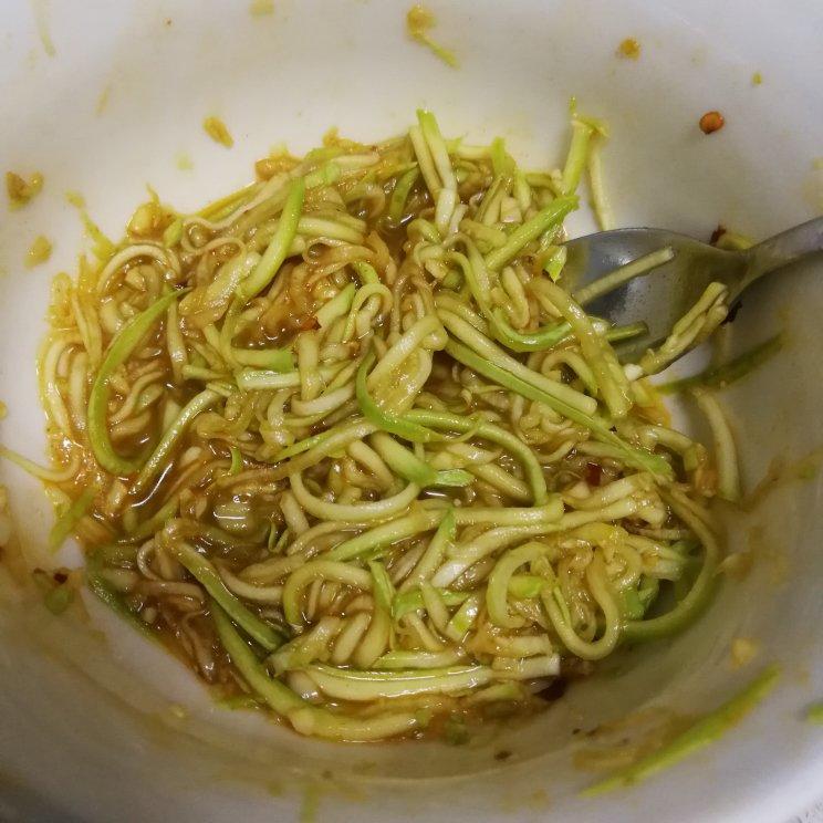 一定要试试的清新爽口凉拌西葫芦