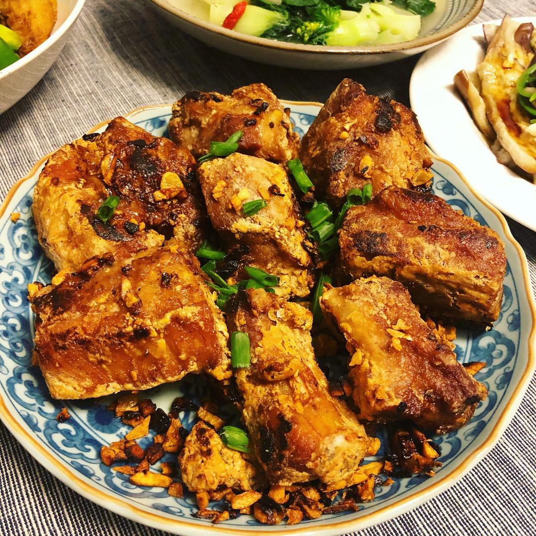 金牌蒜香排骨