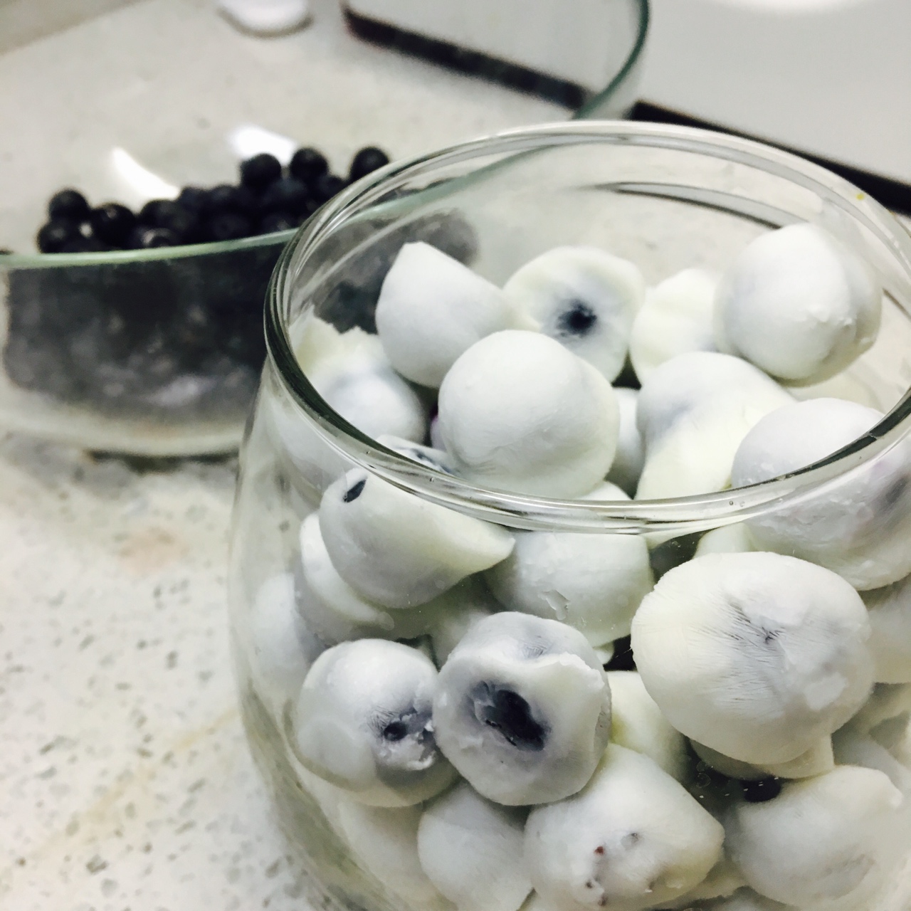 冻蓝莓酸奶豆