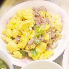 洋葱炒鸡蛋