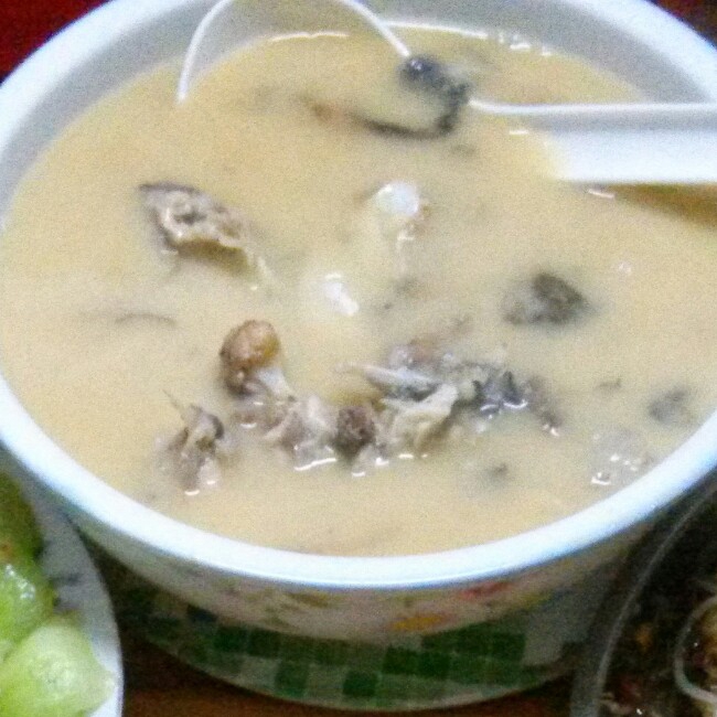 鲫鱼豆腐汤