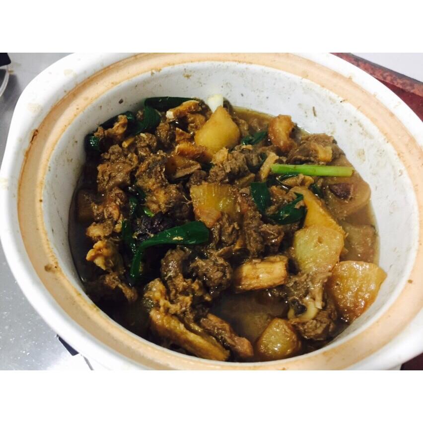 萝卜焖牛腩