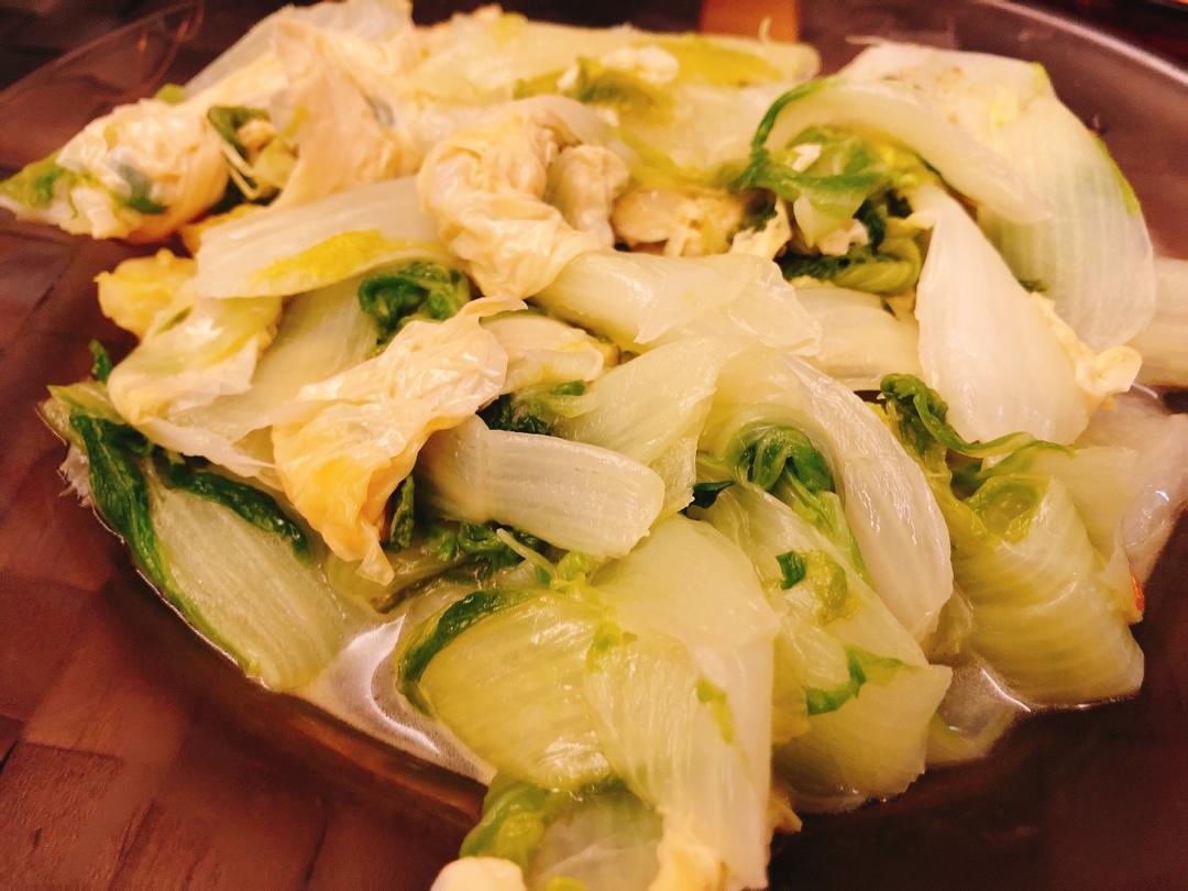 杭白菜炒腐衣-简单易做又好吃的素菜，快点来！