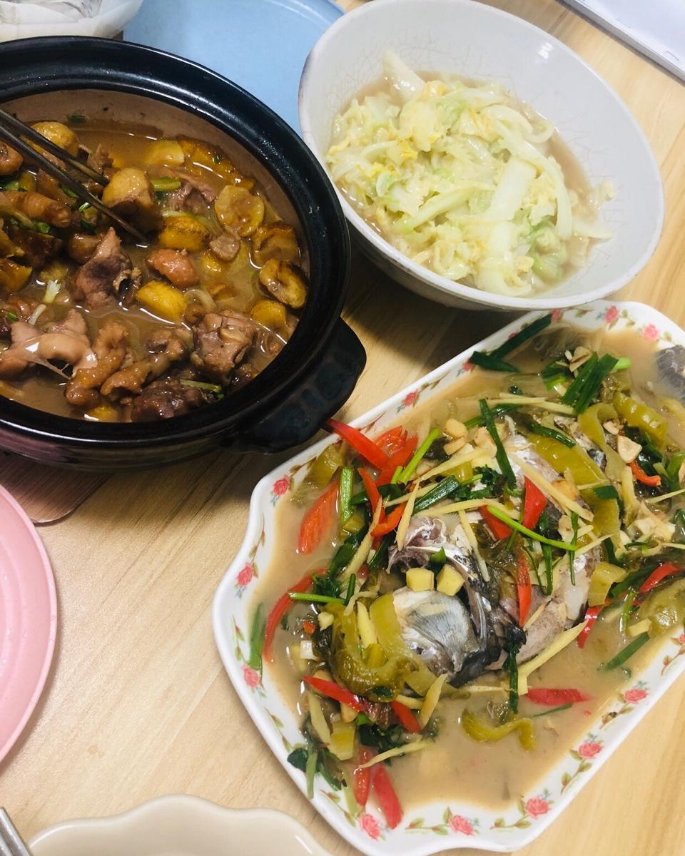 板栗烧鸡煲
