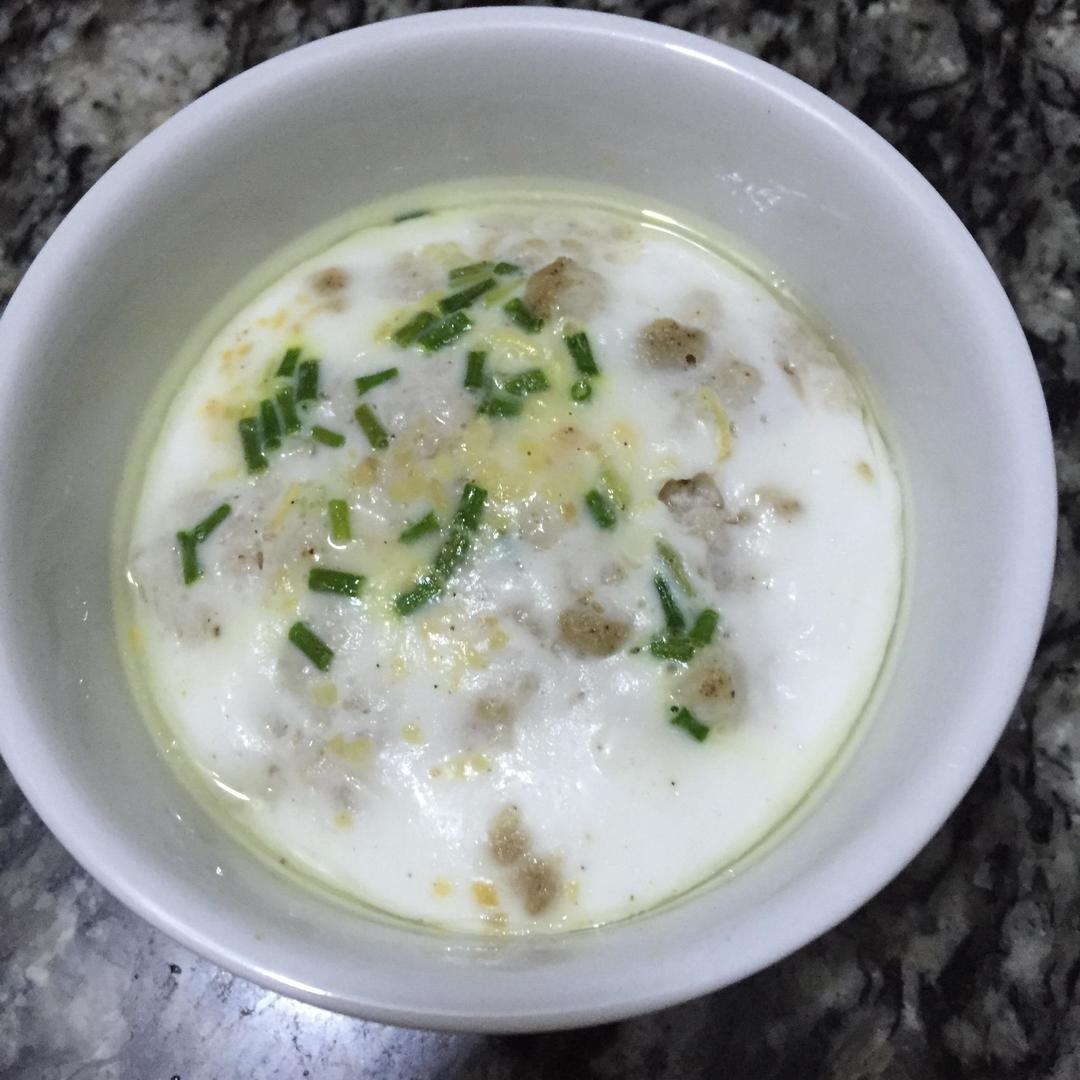 生咸蛋白蒸肉的做法