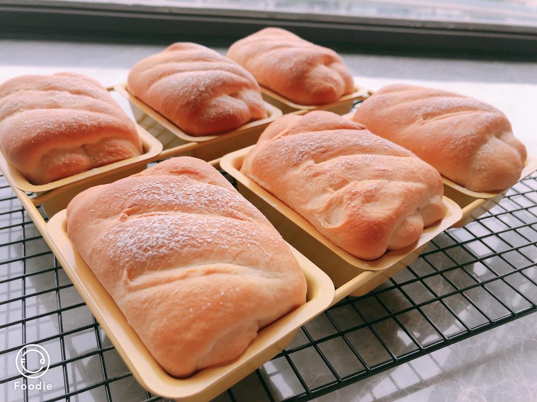 软软的牛奶面包