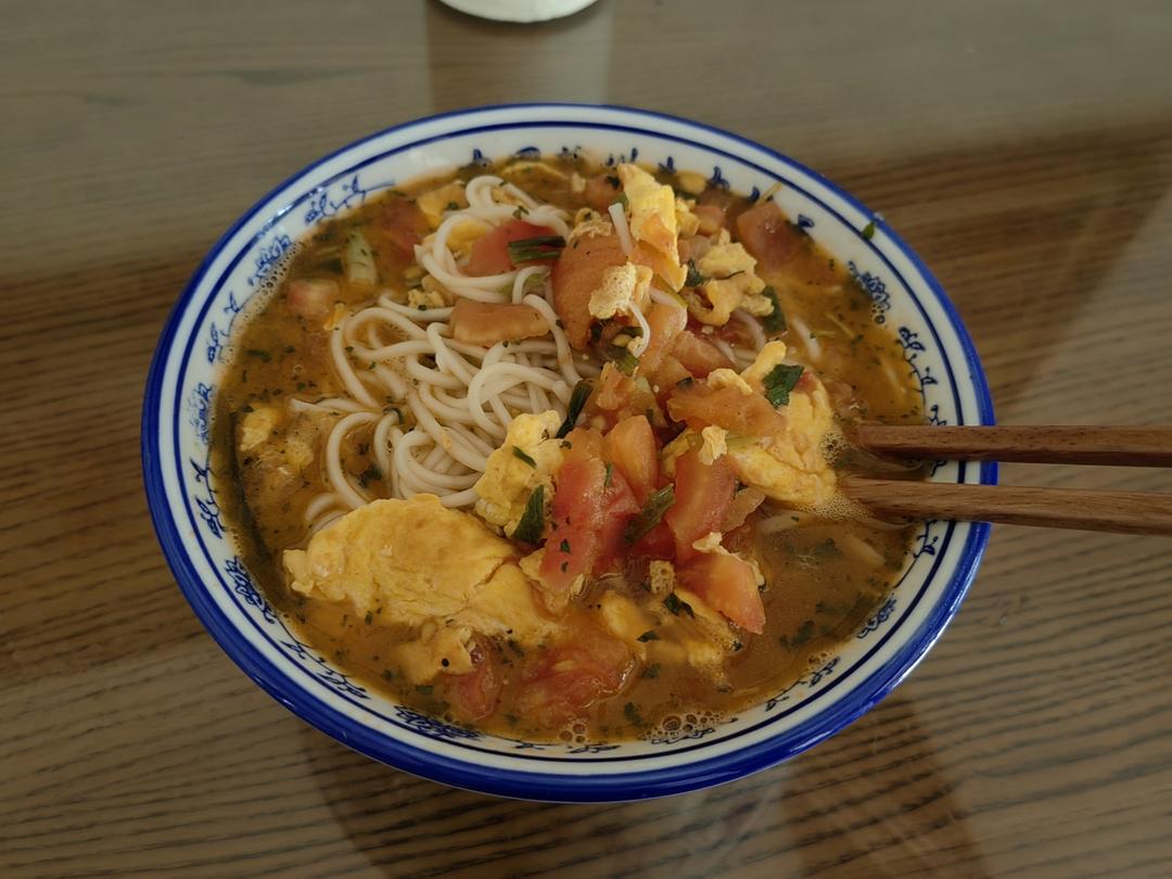 恨不得抱着锅舔的番茄鸡蛋面