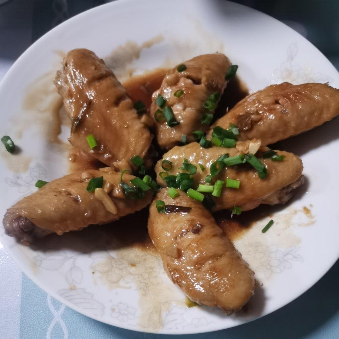 外婆教我的红烧鸡翅·连汤汁都狠好吃！！！
