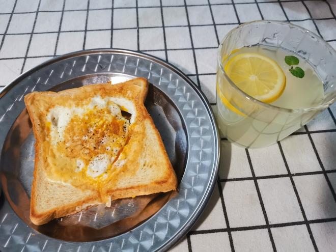 治愈早餐&吐司爱心煎蛋的做法