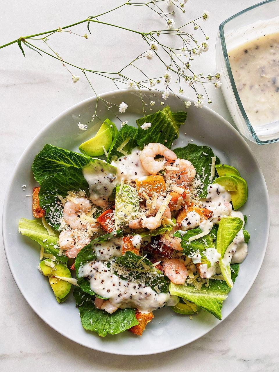 鲜虾牛油果沙拉的做法