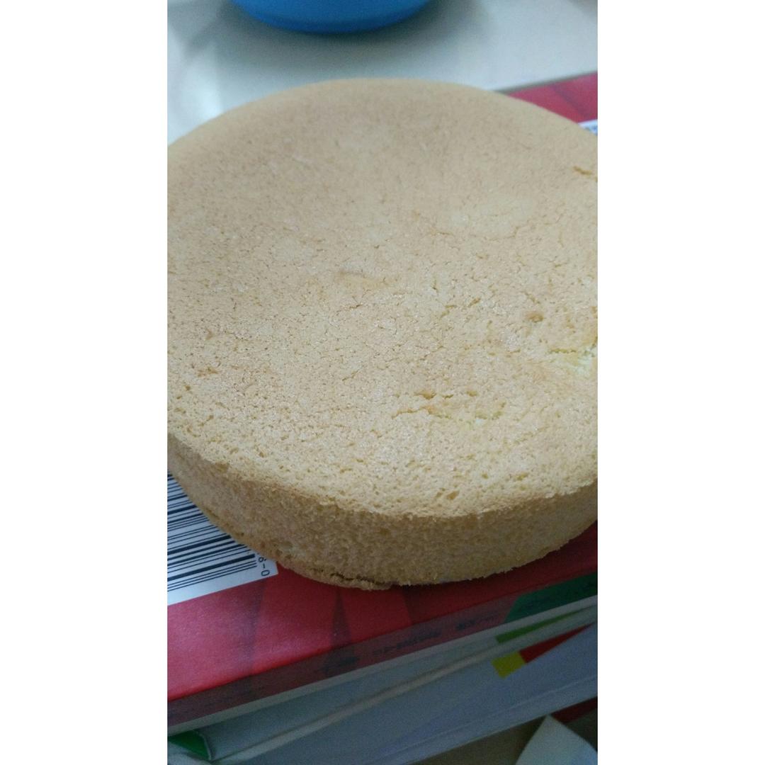 超简单完美戚风蛋糕（6寸2蛋）附打发、翻拌、脱模视频