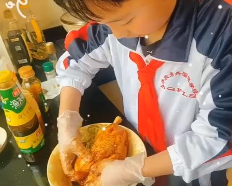 烤鸡（吃完会吮指的烤鸡）