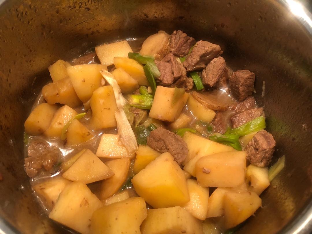土豆炖牛肉
