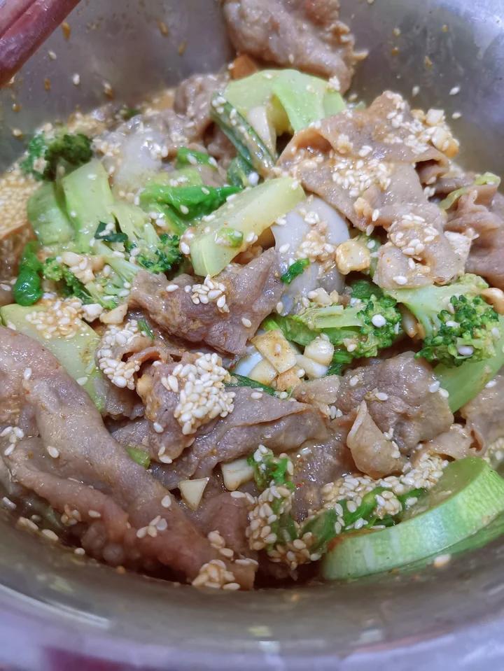 比麻辣烫好吃百倍的麻辣拌，浓郁鲜香麻辣又上瘾