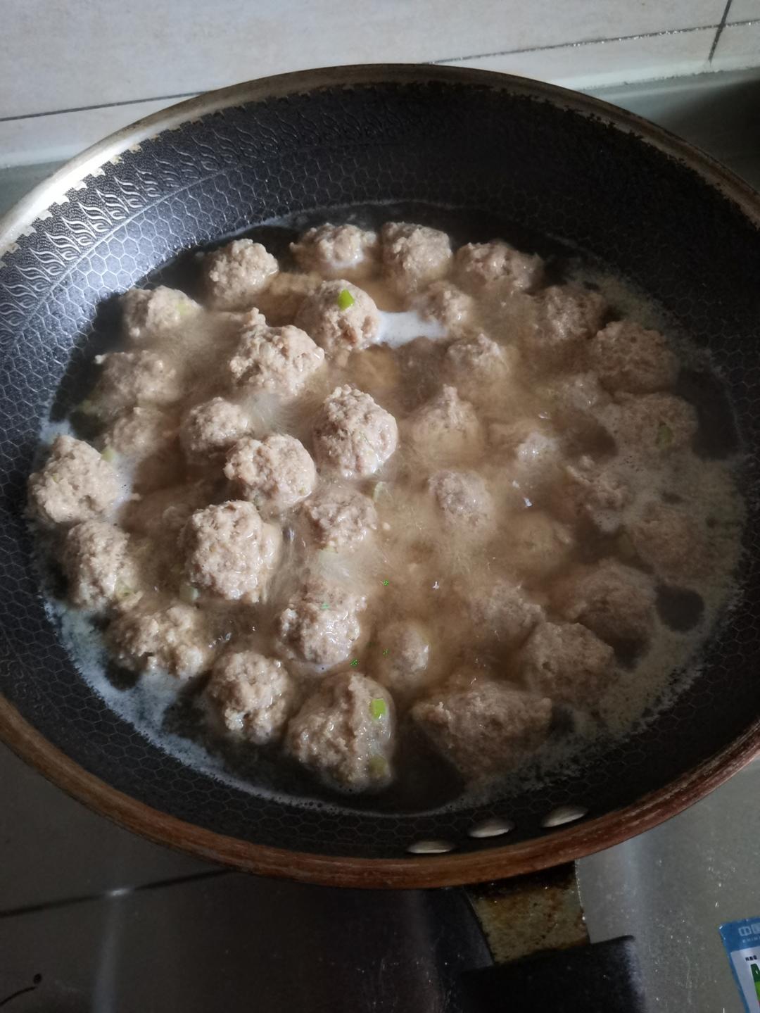 水煮肉丸子