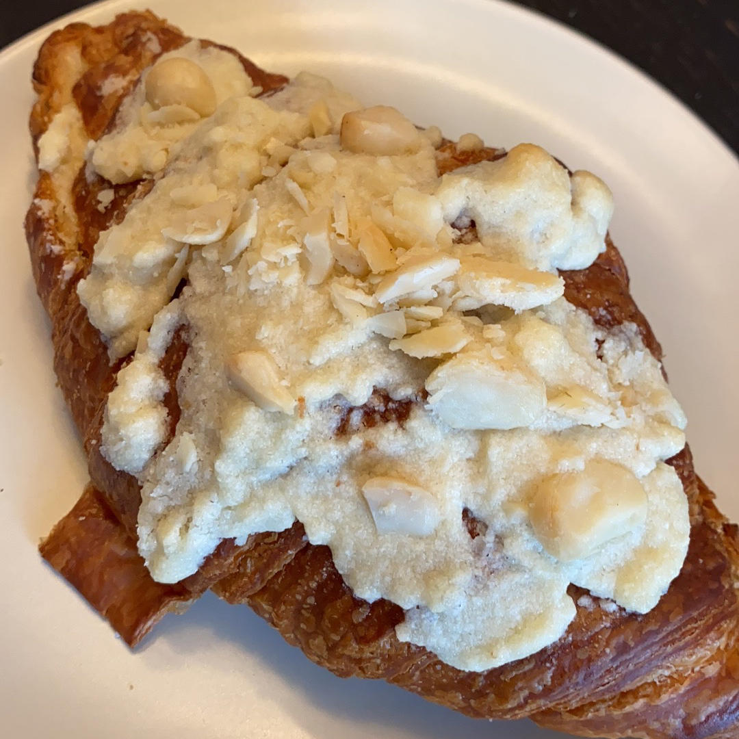 Almond Crossicino （杏仁羊角可頌）