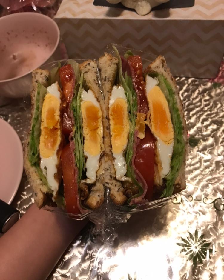 如何做超厚的沼三明治~详细tip！牛油果鸡蛋午餐肉三明治~