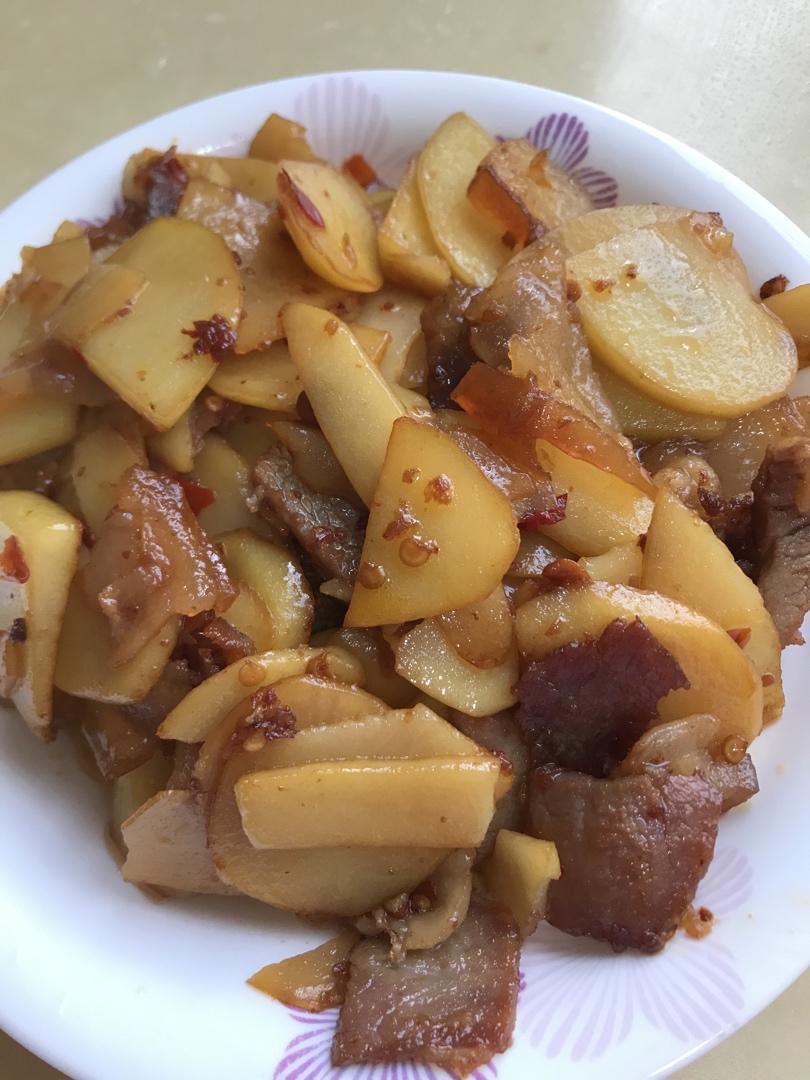 腊肉炒土豆