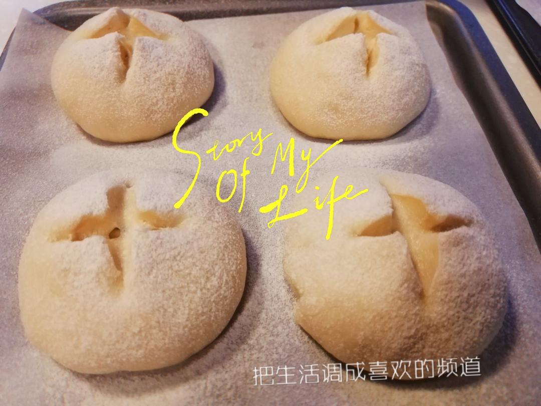 (超好吃的咸口面包）爆浆培根芝士面包