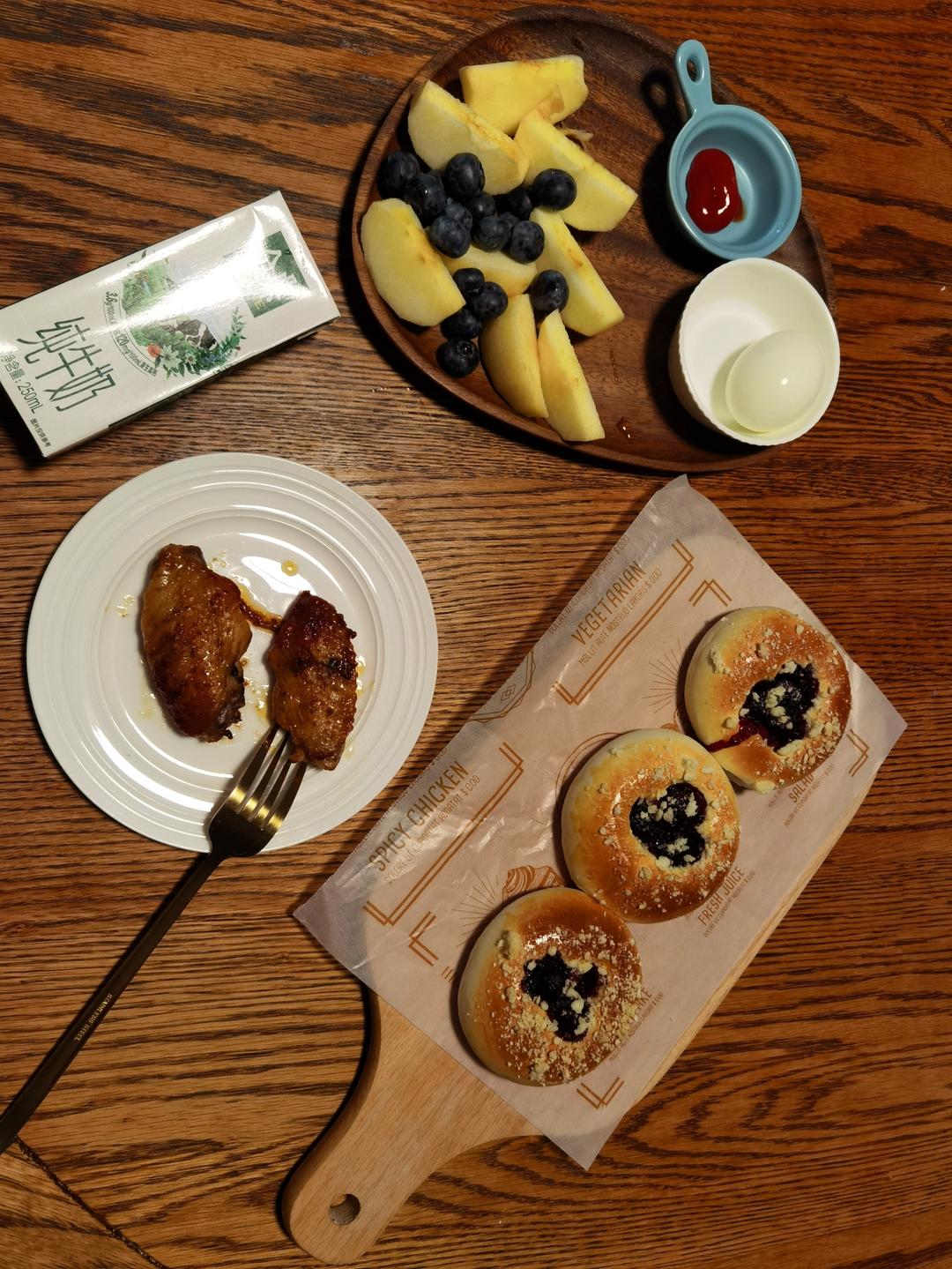 蓝莓蓝莓我爱你～蓝莓爆浆面包