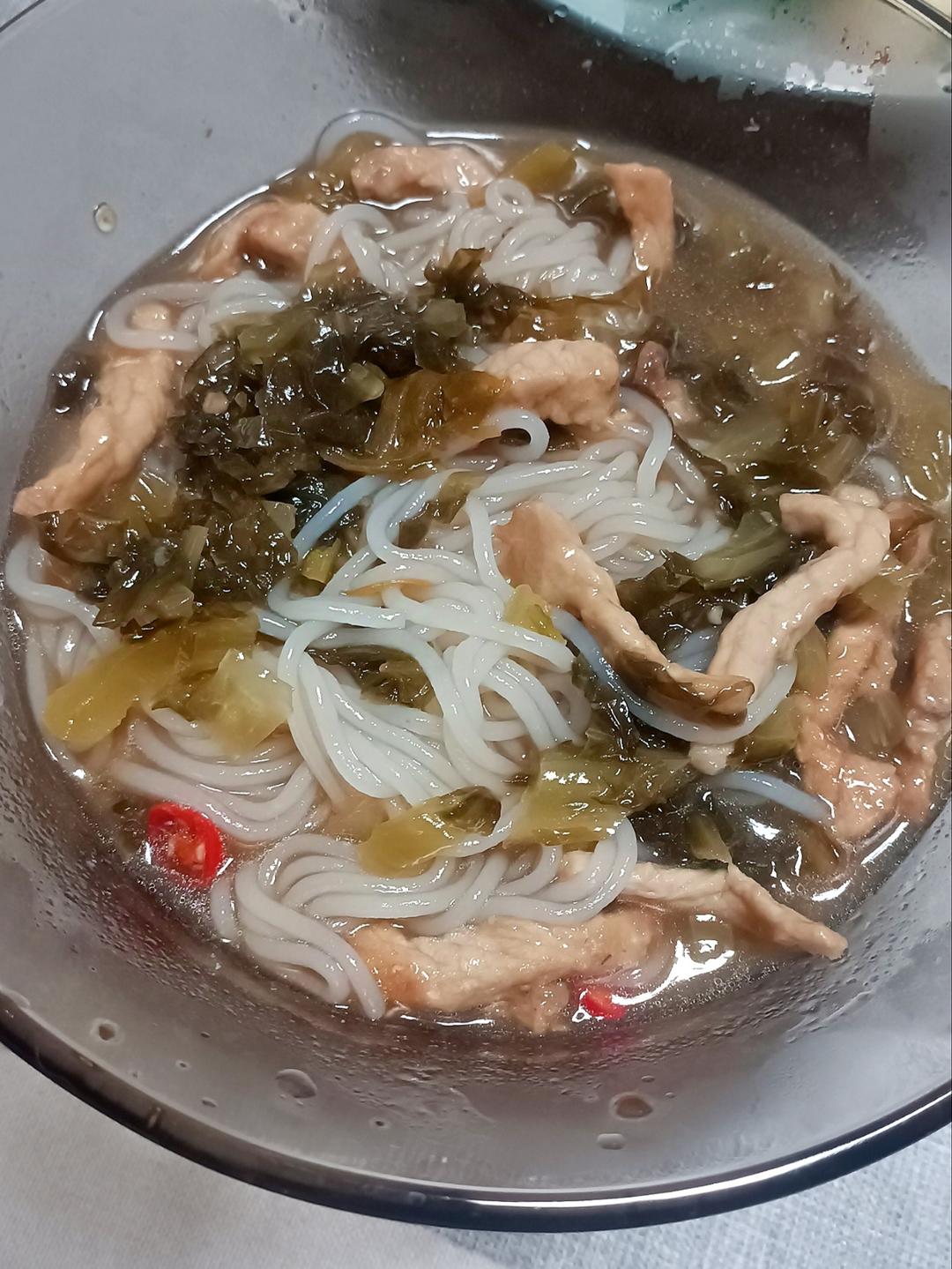 酸菜肉丝米线