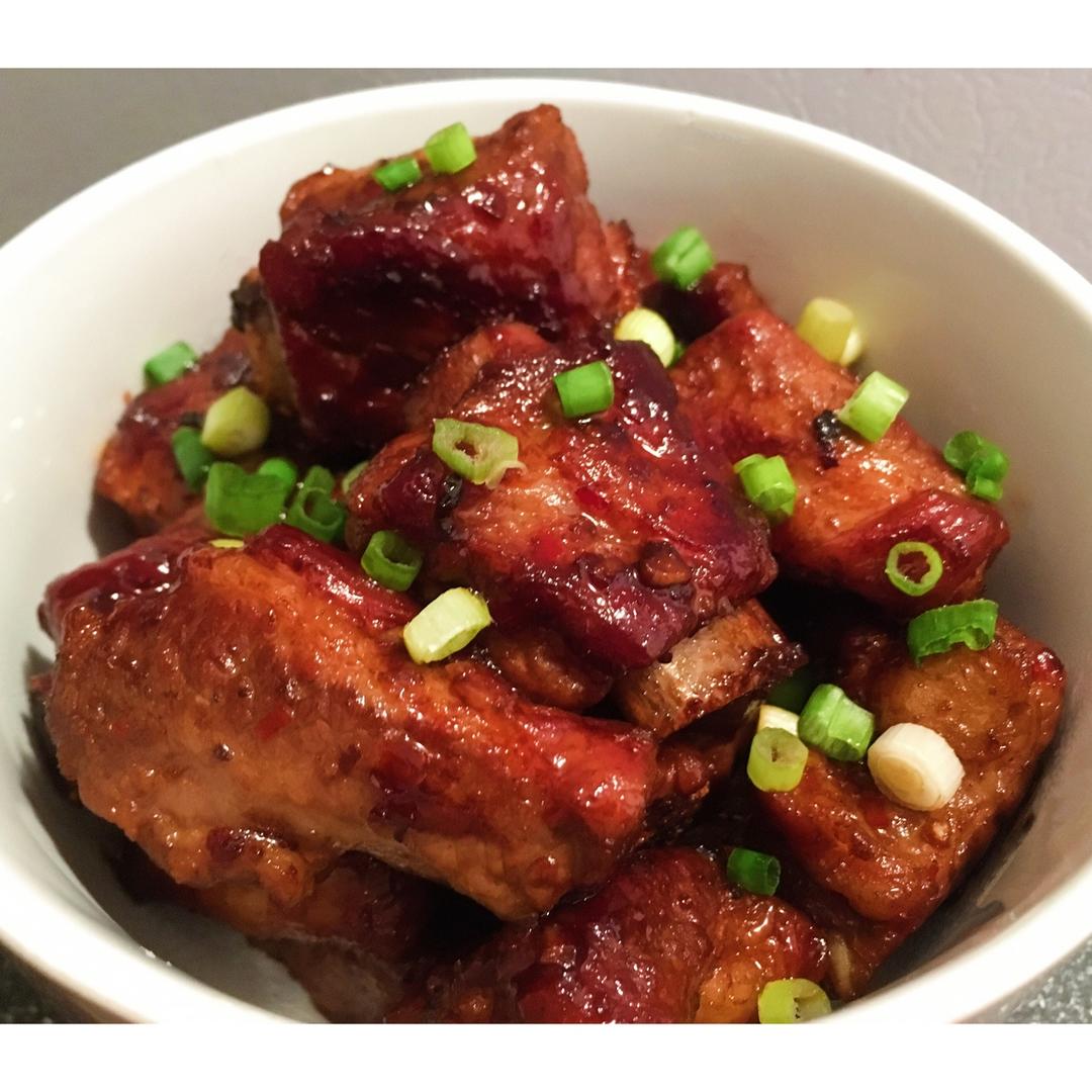 蒜蓉辣酱烧排骨