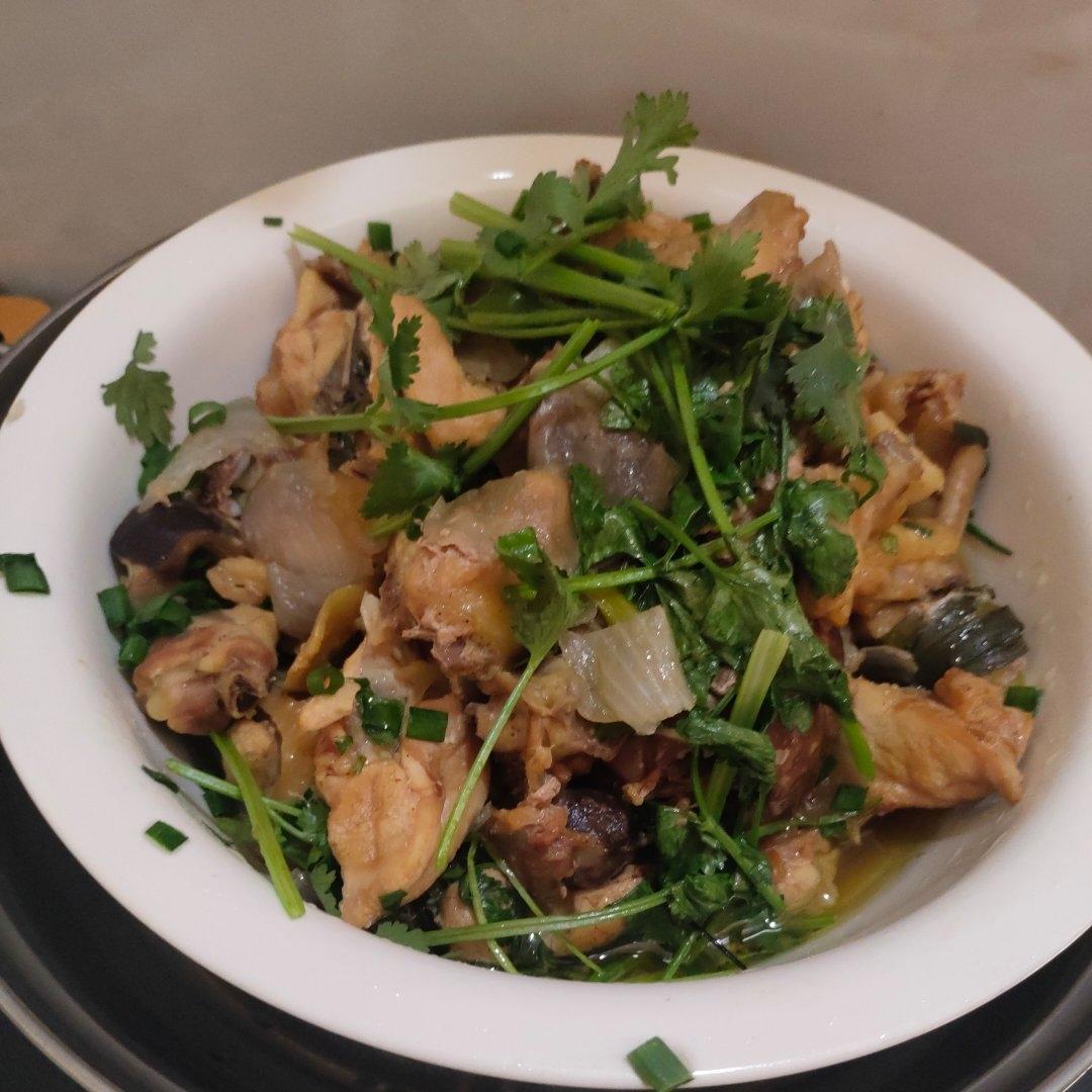 铸铁锅无水葱油鸡