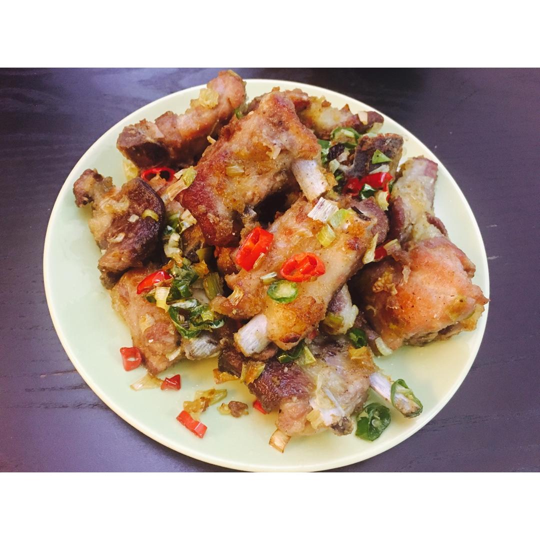 大头瘦子做的蒜香排骨 garlic pork ribs