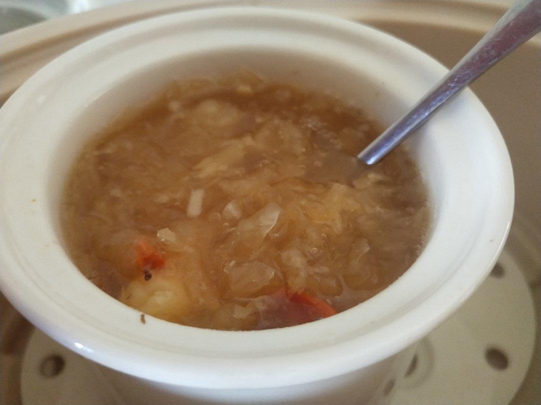 银耳桃胶莲子羹｜养颜平民版燕窝