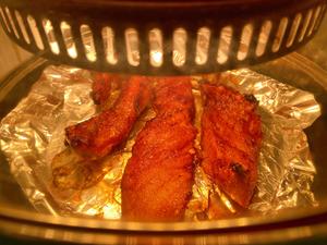 丝家食谱·光波炉版本的烤猪颈肉（蒜香味）的做法 步骤3