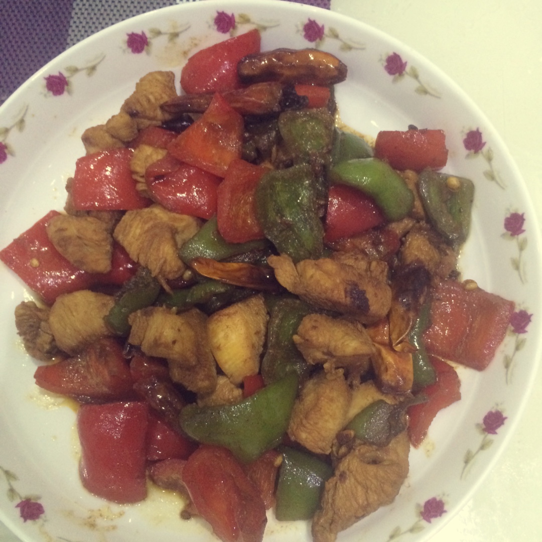 健身减肥最爱的鸡胸料理！——彩椒鸡丁