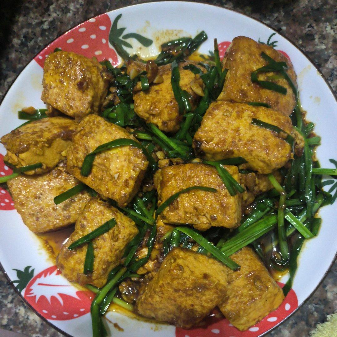 超简单的韭菜豆腐