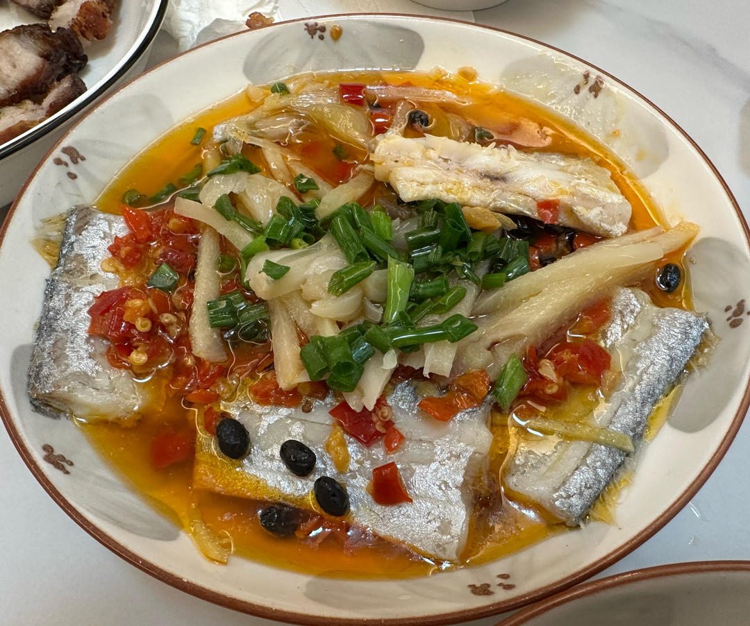 鲜嫩美味的剁椒蒸带鱼|挑逗你挑剔的味蕾