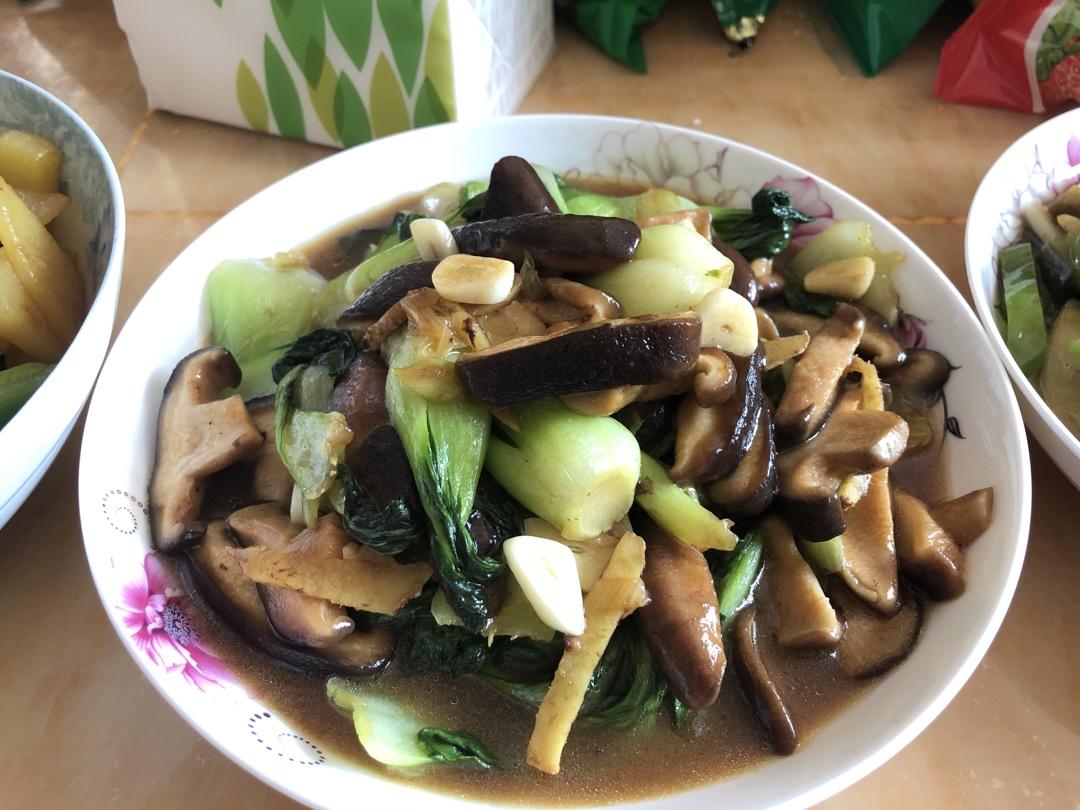 简易版香菇扒油菜