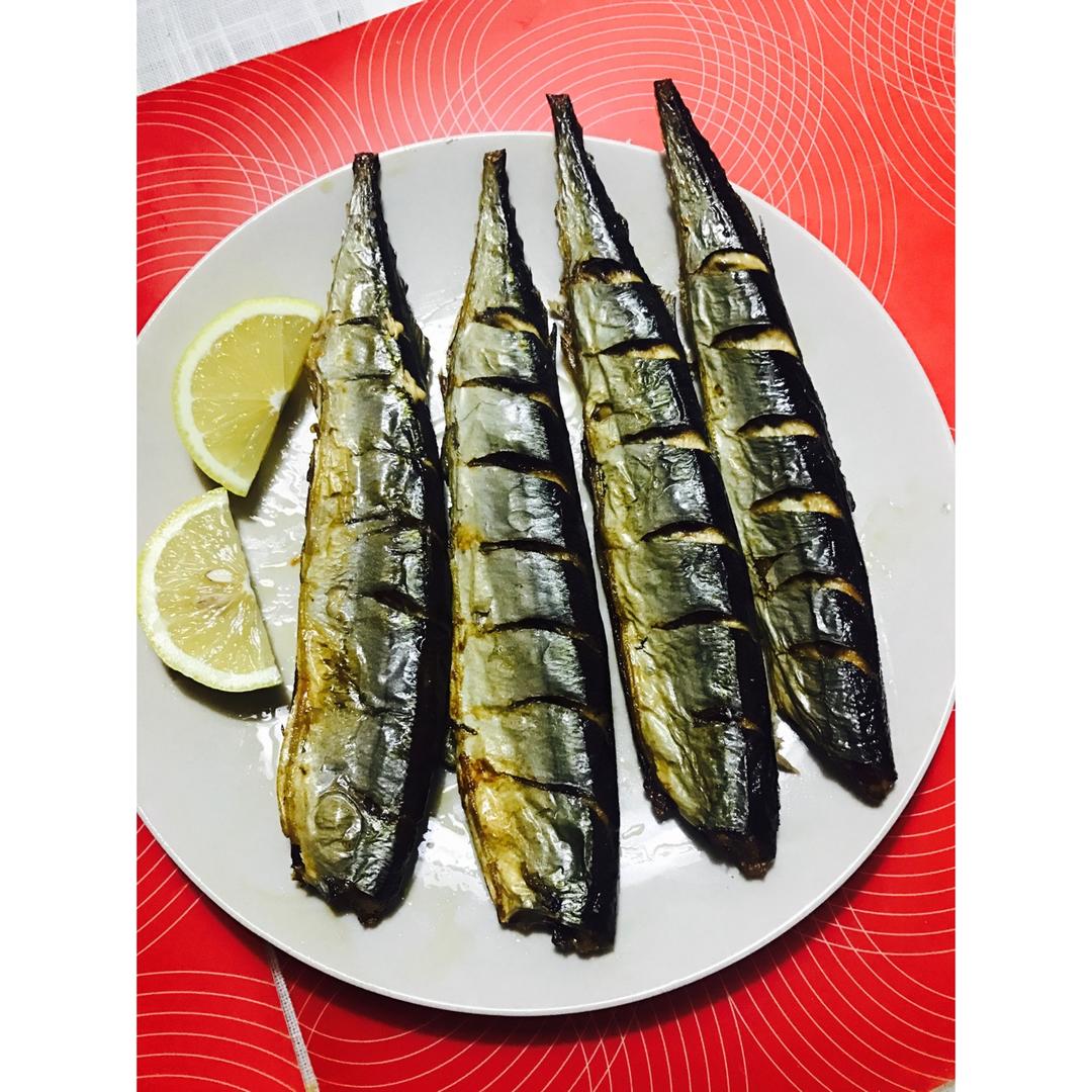 盐烤秋刀鱼