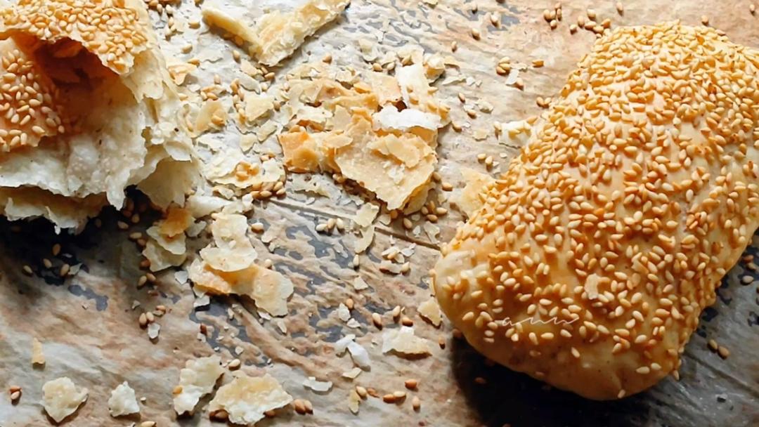 手把手教你做五香酥饼，层次分明酥掉渣