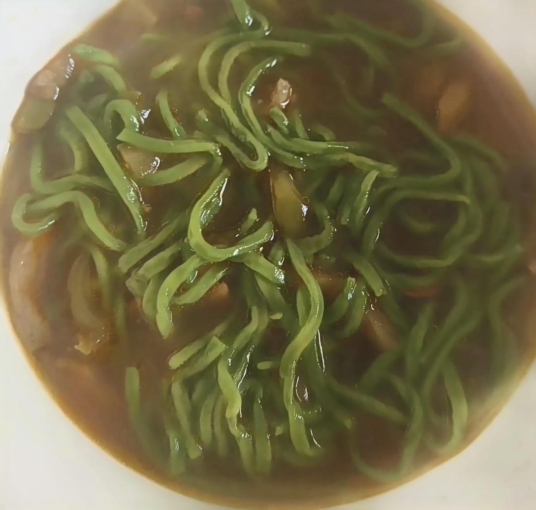 教你在家也可以做的榨菜肉丝面，香辣开胃，面条好吃到连汤都不剩