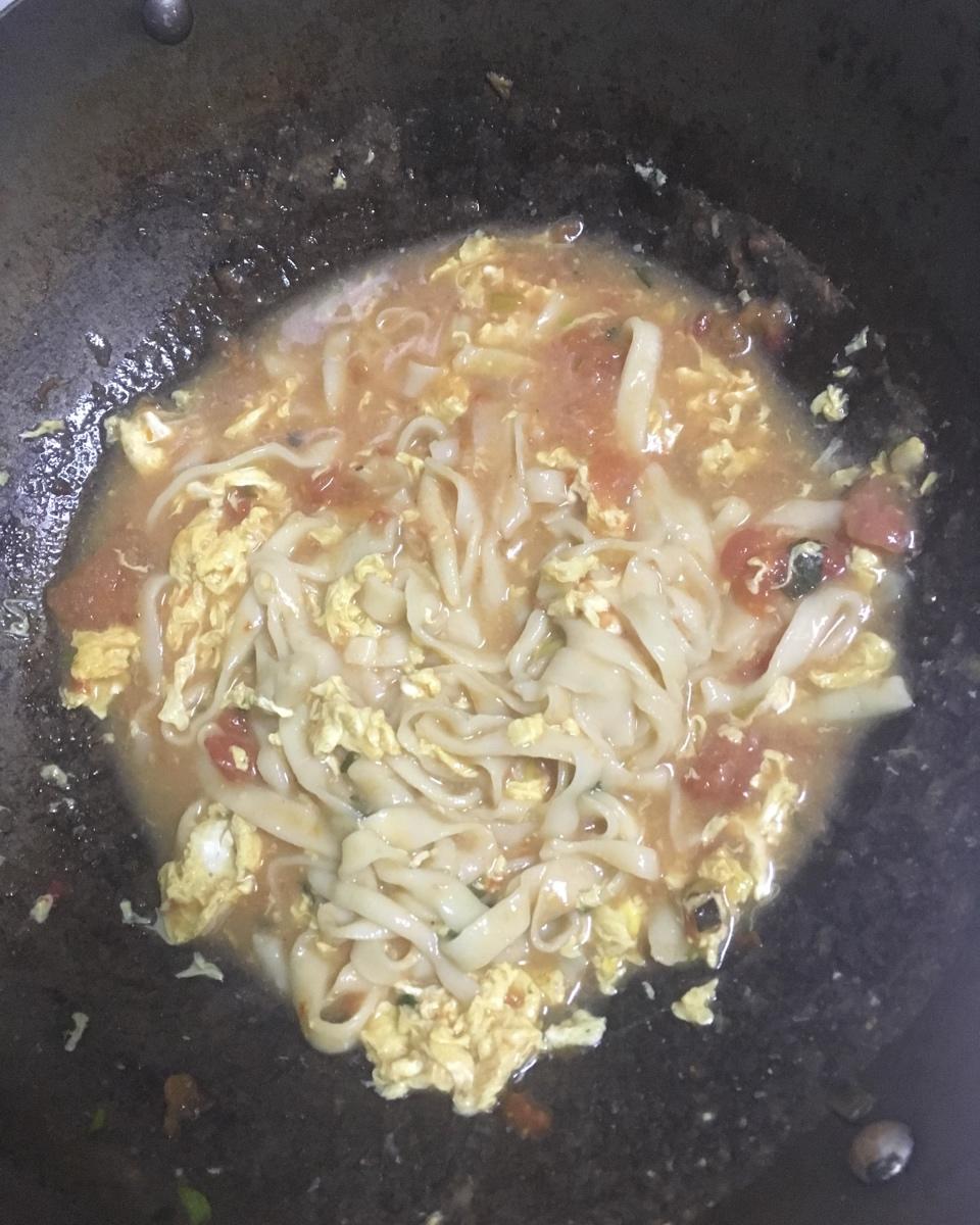 西红柿鸡蛋热汤面——经典无限爱