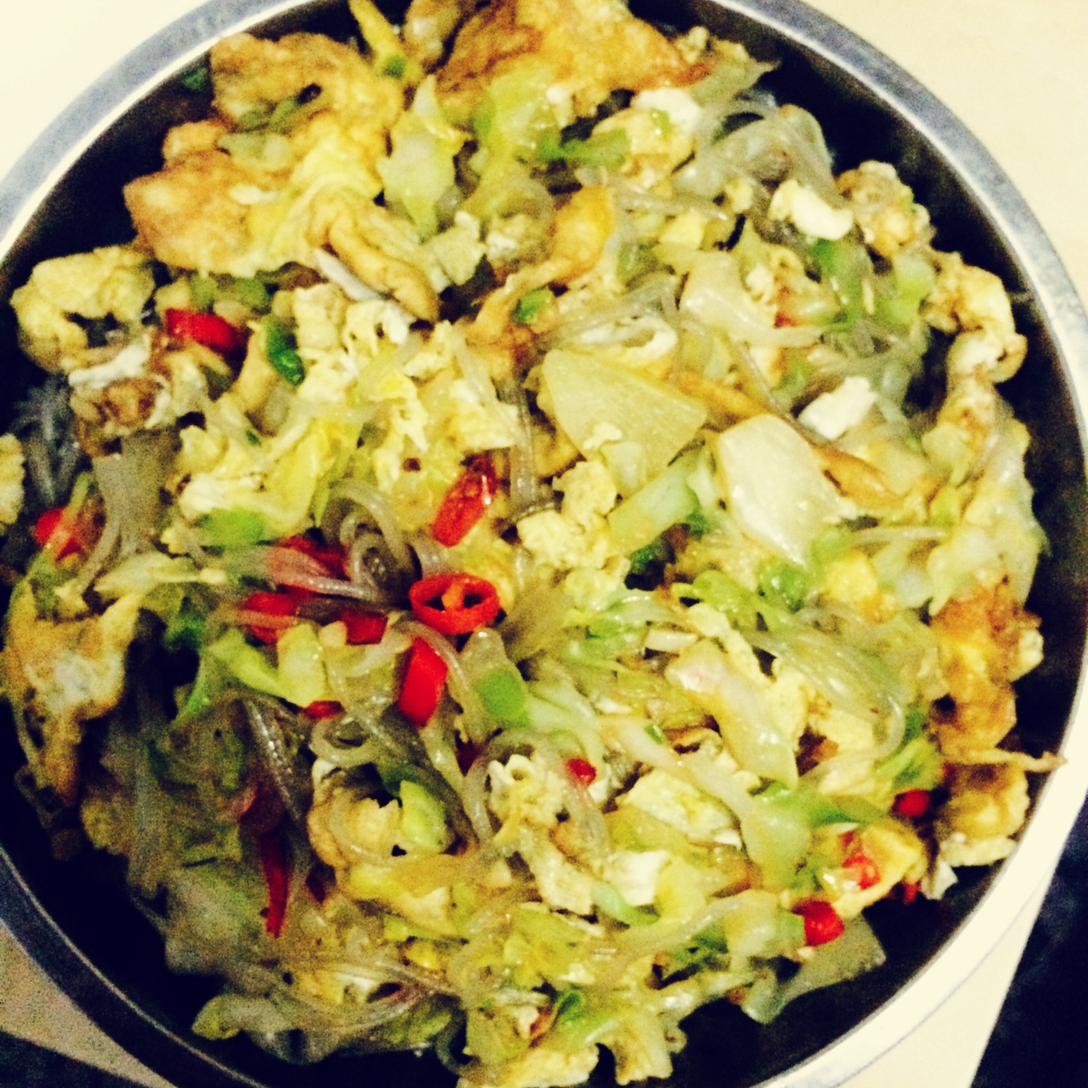 包菜粉丝炒鸡蛋