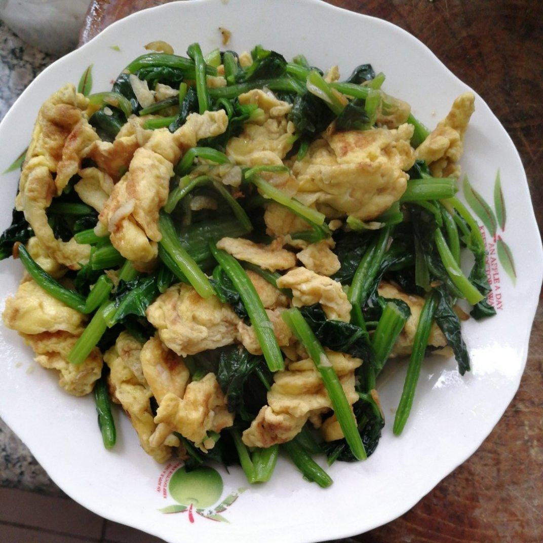 虾皮菠菜炒鸡蛋