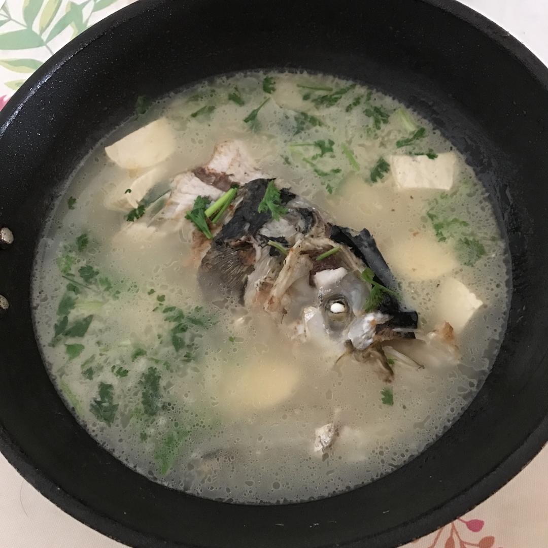 鱼头豆腐汤