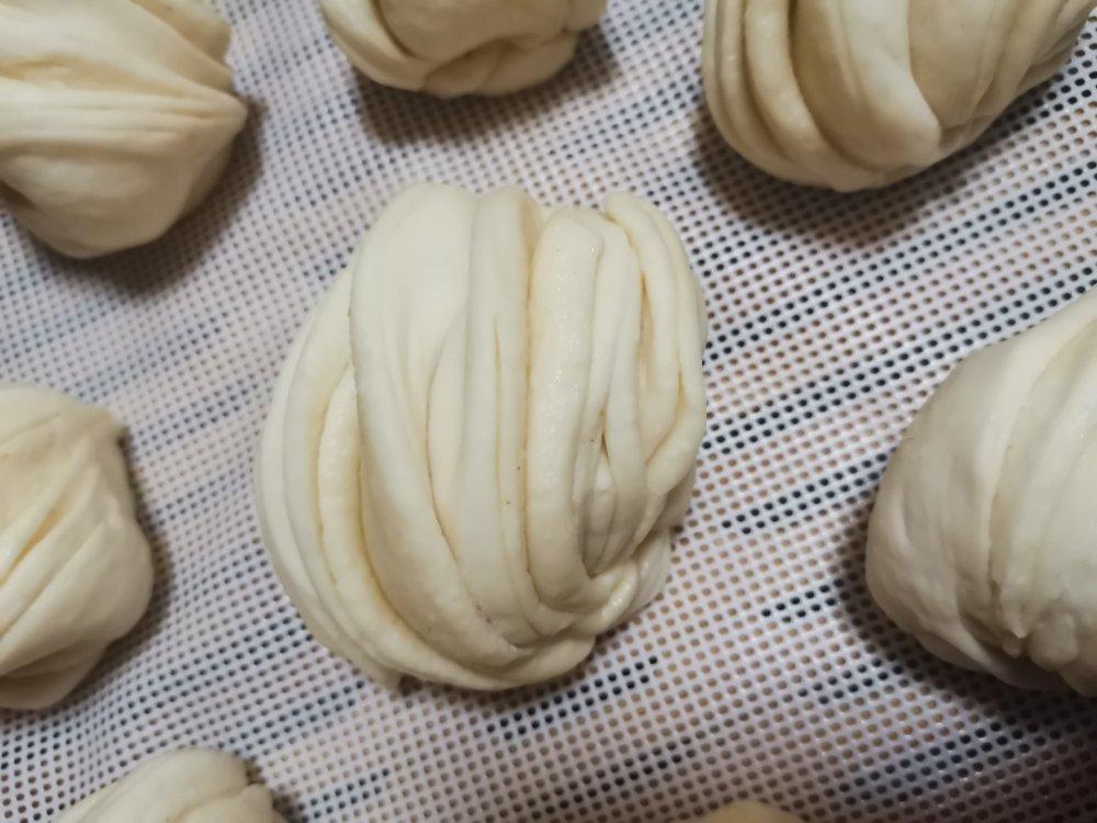 葱油花卷 Steamed Roll