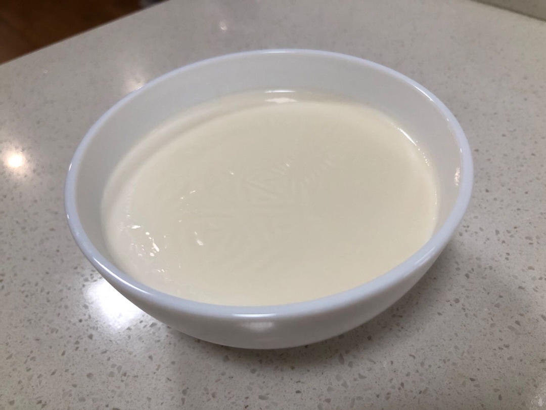 【双皮奶】还有厚奶皮的单皮奶、蜜红豆、蛋黄小饼干、它们都整整齐齐的