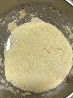 不加泡打粉不加酵母健康又美味的奶香玉米饼的做法 步骤1